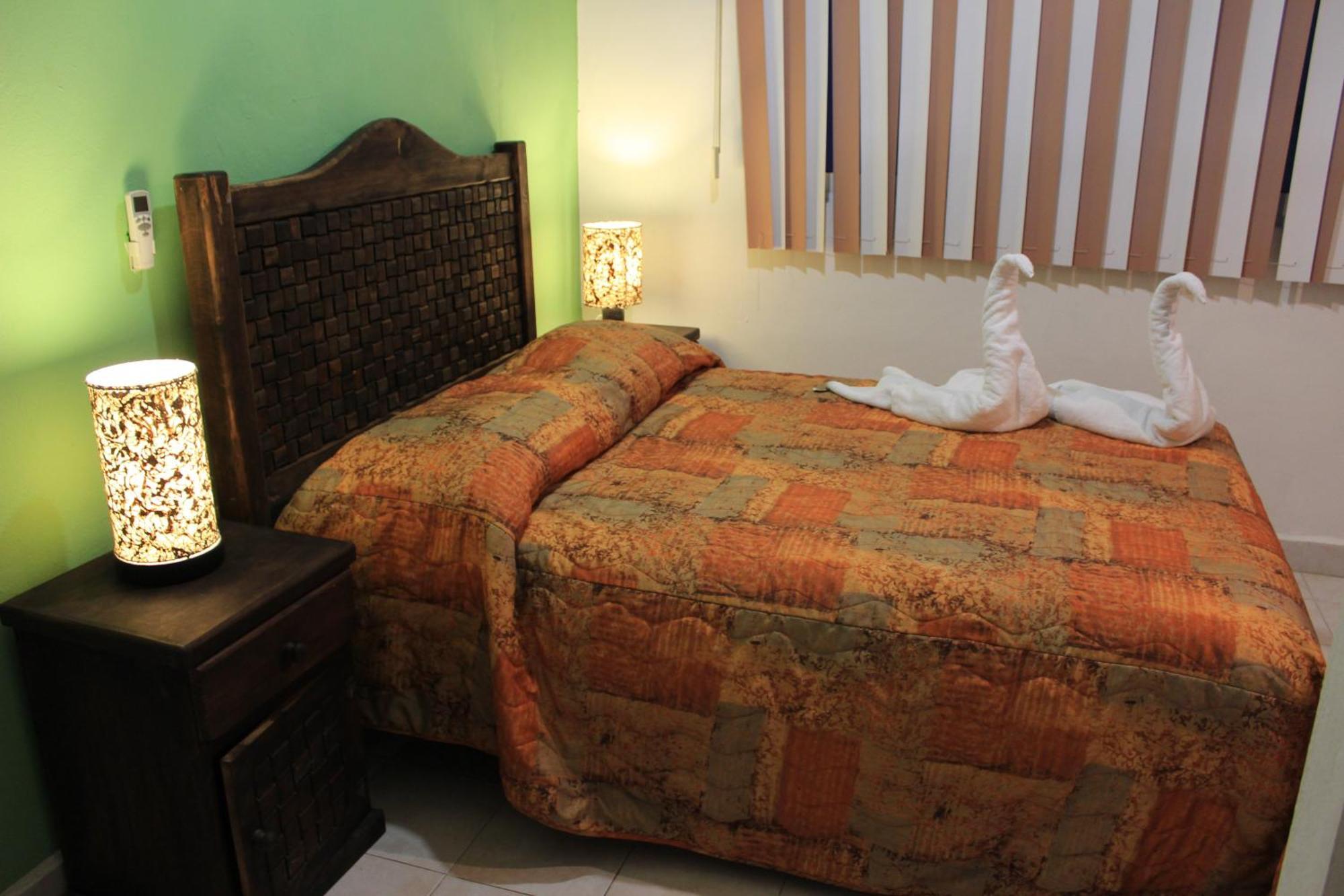 קמפצ'ה Terracota Corner Rooms מראה חיצוני תמונה