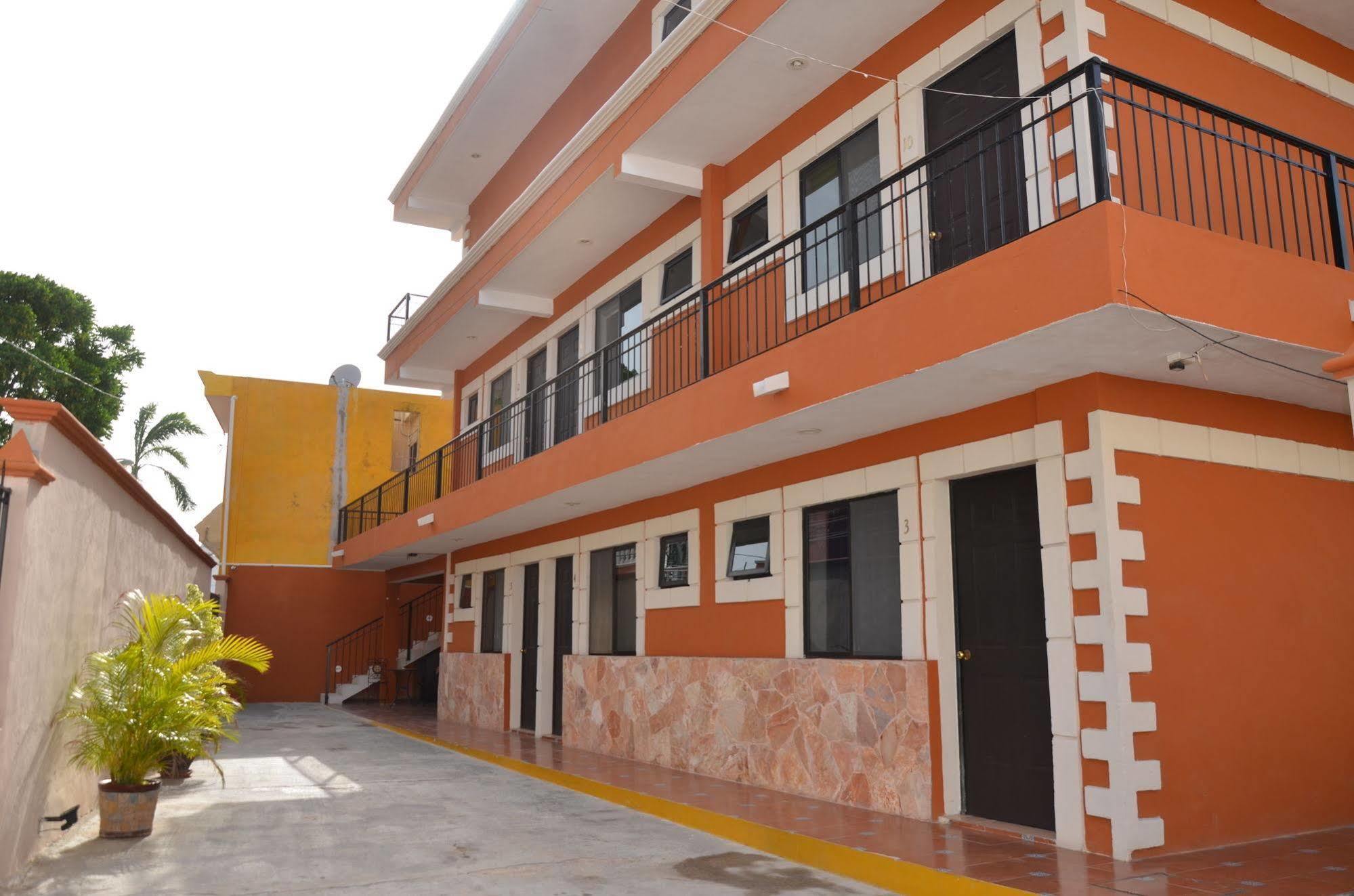 קמפצ'ה Terracota Corner Rooms מראה חיצוני תמונה